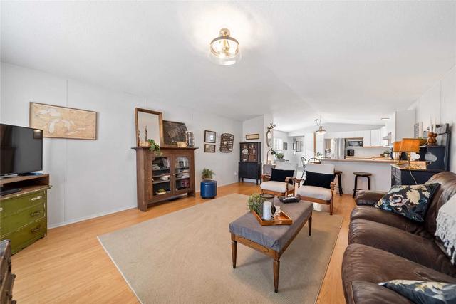 4122 Hemlock Cres, Home with 2 bedrooms, 1 bathrooms and 3 parking in Severn ON | Image 22
