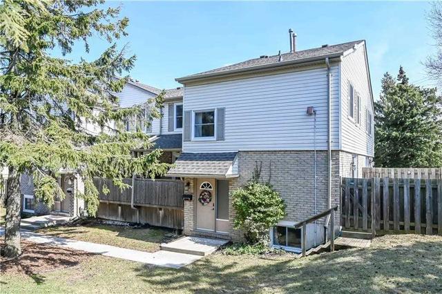 1 - 1300 Upper Ottawa St, Townhouse with 3 bedrooms, 2 bathrooms and 1 parking in Hamilton ON | Image 1