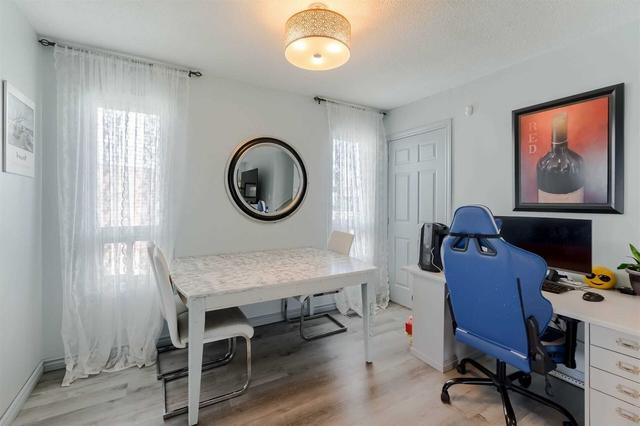 20 Tropical Crt, House detached with 3 bedrooms, 3 bathrooms and 3 parking in Brampton ON | Image 2