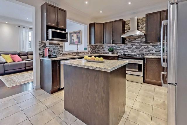 58 Millhouse Crt, House attached with 4 bedrooms, 4 bathrooms and 4 parking in Vaughan ON | Image 35
