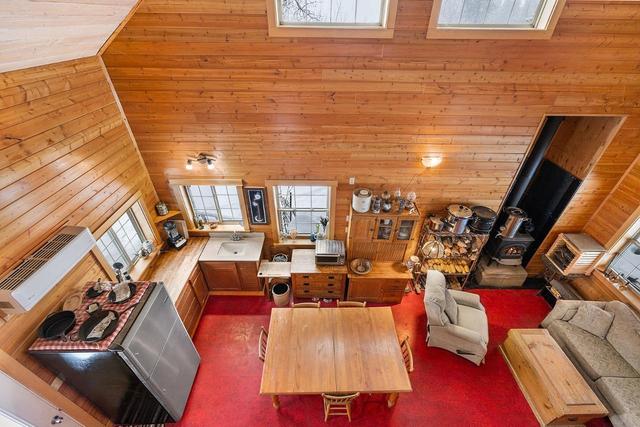 4641 Samuelson Road, House detached with 3 bedrooms, 2 bathrooms and null parking in Central Kootenay B BC | Image 38
