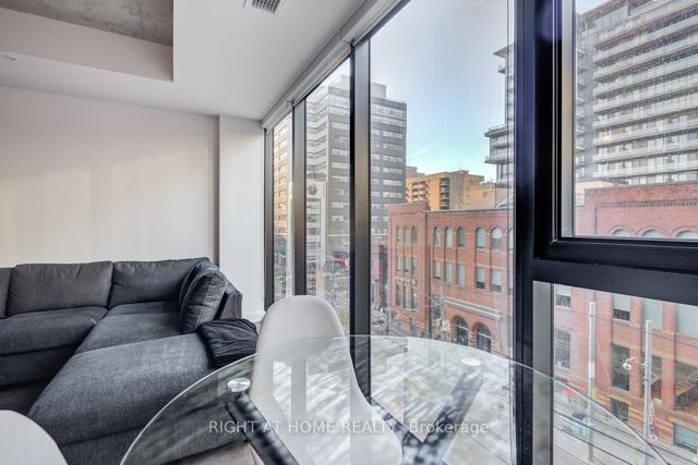419 - 629 King St W, Condo with 1 bedrooms, 1 bathrooms and 0 parking in Toronto ON | Image 3