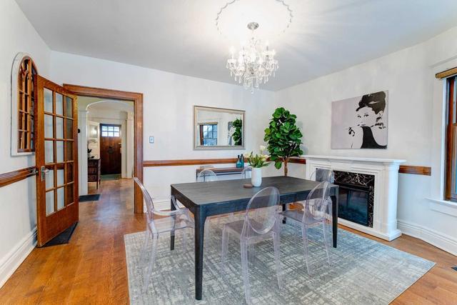 56 Fernwood Park Ave, House semidetached with 4 bedrooms, 3 bathrooms and 0 parking in Toronto ON | Image 2