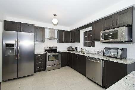 80 Burnstown Circ, House attached with 4 bedrooms, 3 bathrooms and 3 parking in Brampton ON | Image 2