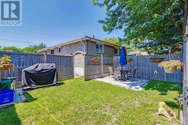 1321 Cedar St, House detached with 3 bedrooms, 2 bathrooms and 6 parking in Oshawa ON | Image 37