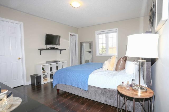 1114 Davis Lane, House semidetached with 3 bedrooms, 4 bathrooms and 4 parking in Milton ON | Image 6