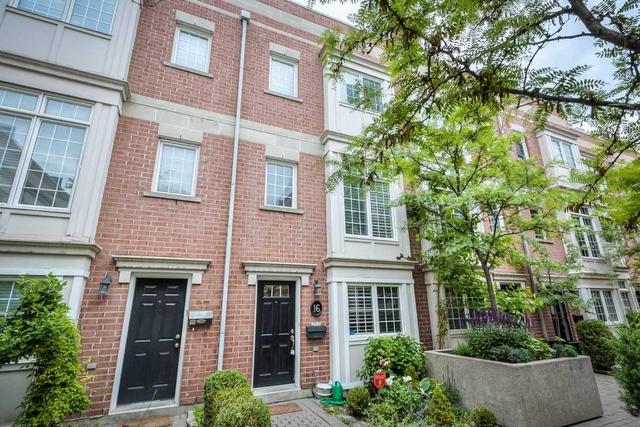 Th16 - 6 Wellesley Pl, House attached with 2 bedrooms, 2 bathrooms and 1 parking in Toronto ON | Image 1