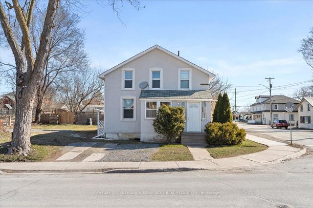 409 Bleecker Ave, House detached with 3 bedrooms, 2 bathrooms and 2 parking in Belleville ON | Image 1