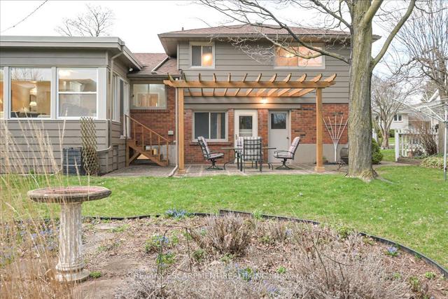 82 Rayne Ave, House detached with 3 bedrooms, 2 bathrooms and 4 parking in Oakville ON | Image 35