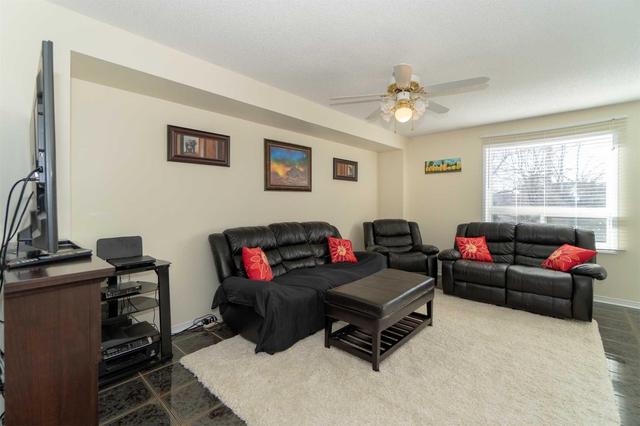 80 Atkins Circ, House detached with 4 bedrooms, 4 bathrooms and 2 parking in Brampton ON | Image 3