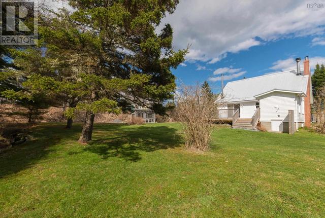 5192 Highway 331, House detached with 3 bedrooms, 1 bathrooms and null parking in Lunenburg MD NS | Image 9