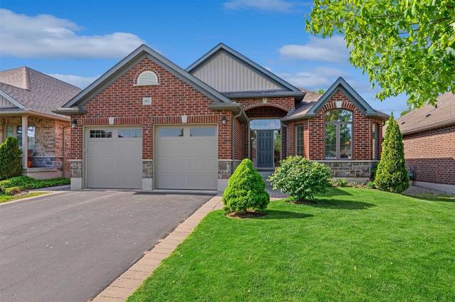 97 Willowdale Cres, House detached with 2 bedrooms, 3 bathrooms and 6 parking in Norfolk County ON | Image 1