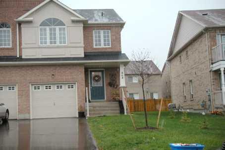 864 Bethany Cres, House semidetached with 3 bedrooms, 4 bathrooms and 2 parking in Mississauga ON | Image 1