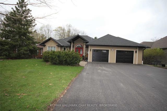 64 Woodcrest Rd, House detached with 2 bedrooms, 3 bathrooms and 8 parking in Barrie ON | Image 1