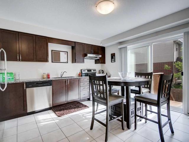 13 - 12 Poplar Dr, Townhouse with 3 bedrooms, 2 bathrooms and 1 parking in Cambridge ON | Image 5