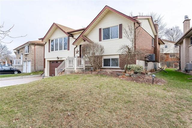 377 Lakeview Drive, House detached with 4 bedrooms, 2 bathrooms and 4 parking in Waterloo ON | Image 13