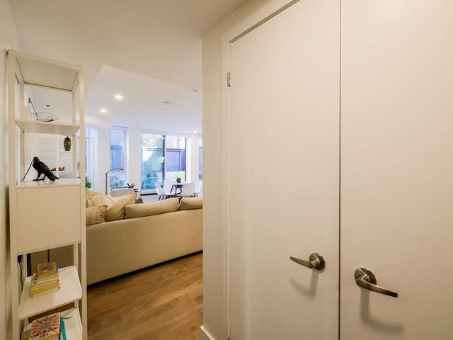 th1 - 127 Queen St, Townhouse with 2 bedrooms, 2 bathrooms and 1 parking in Toronto ON | Image 9