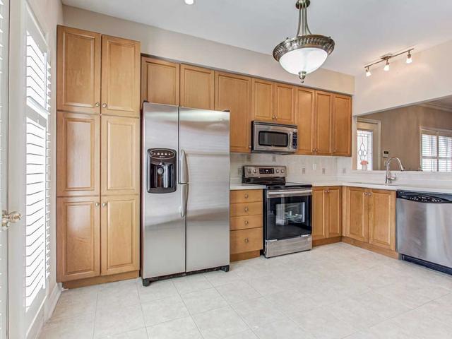 145 David Dunlap Circ, House attached with 3 bedrooms, 3 bathrooms and 3 parking in Toronto ON | Image 20