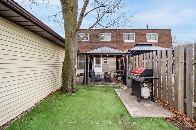 735 Hillcroft St, House semidetached with 3 bedrooms, 3 bathrooms and 5 parking in Oshawa ON | Image 29