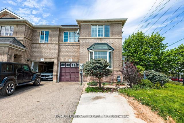 32 Rivermere Crt, House semidetached with 4 bedrooms, 3 bathrooms and 2 parking in Brampton ON | Image 1
