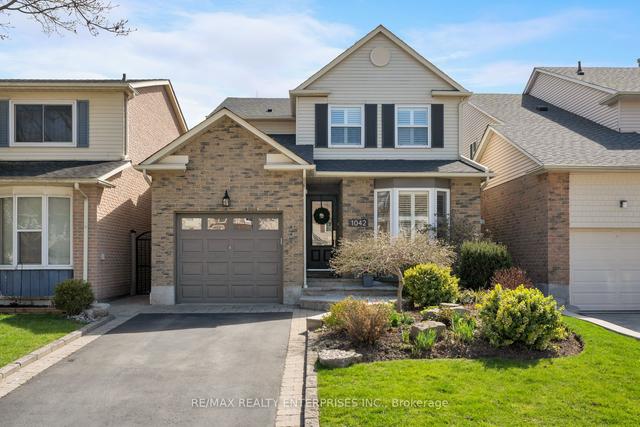 1042 Raintree Lane, House detached with 3 bedrooms, 2 bathrooms and 2 parking in Mississauga ON | Image 1