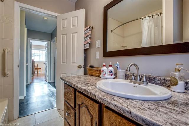 370 Greenbrook Drive, House detached with 3 bedrooms, 1 bathrooms and 3 parking in Kitchener ON | Image 25