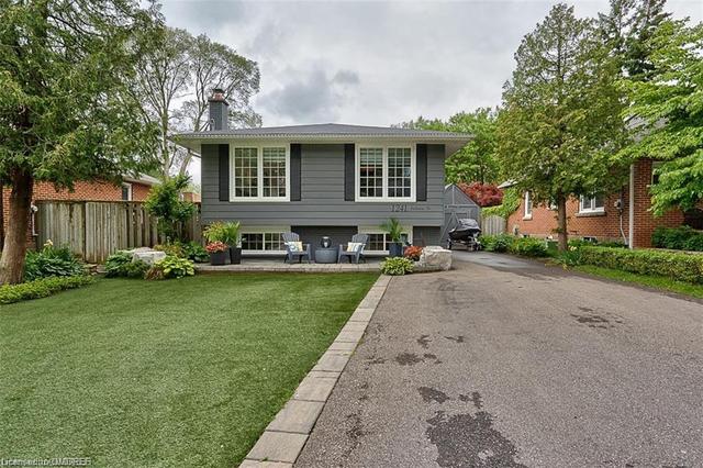 1241 Bellview Street, House detached with 4 bedrooms, 2 bathrooms and 4 parking in Burlington ON | Image 32