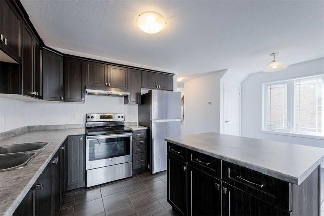 65 - 124 Parkinson Cres, House attached with 3 bedrooms, 3 bathrooms and 2 parking in Orangeville ON | Image 8