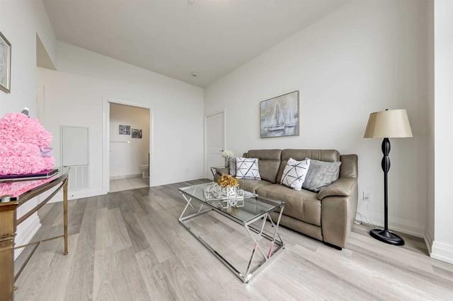 ph2 - 3121 Sheppard Ave E, Condo with 3 bedrooms, 3 bathrooms and 1 parking in Toronto ON | Image 2