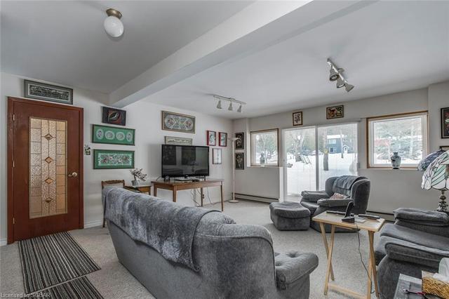 194 Albin Road, House detached with 4 bedrooms, 1 bathrooms and 6 parking in Tay ON | Image 15
