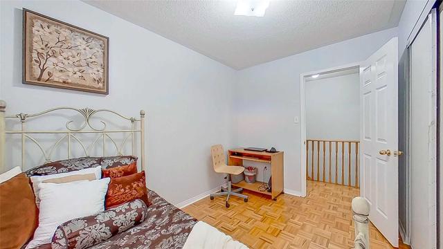 33 - 200 Mclevin Ave, Townhouse with 2 bedrooms, 1 bathrooms and 1 parking in Toronto ON | Image 8
