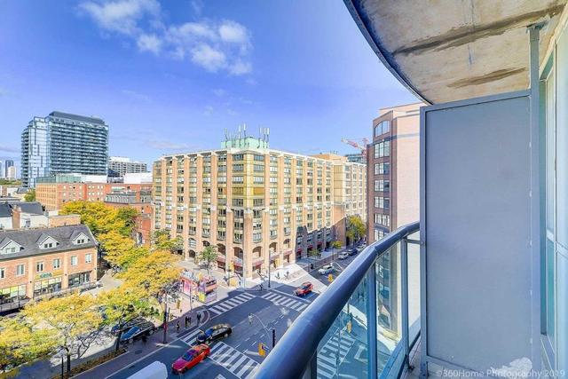 803 - 109 Front St E, Condo with 2 bedrooms, 2 bathrooms and 1 parking in Toronto ON | Image 3