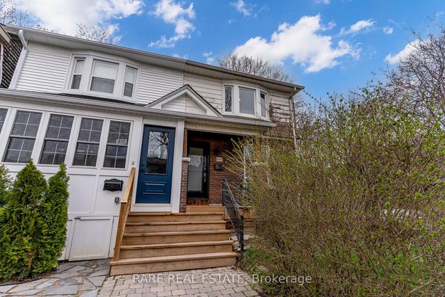 897 Manning Ave, House semidetached with 1 bedrooms, 1 bathrooms and 0 parking in Toronto ON | Image 1
