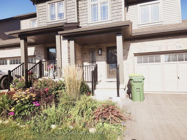 136 Stonebrook Way S, House attached with 3 bedrooms, 3 bathrooms and 5 parking in Grey Highlands ON | Image 8