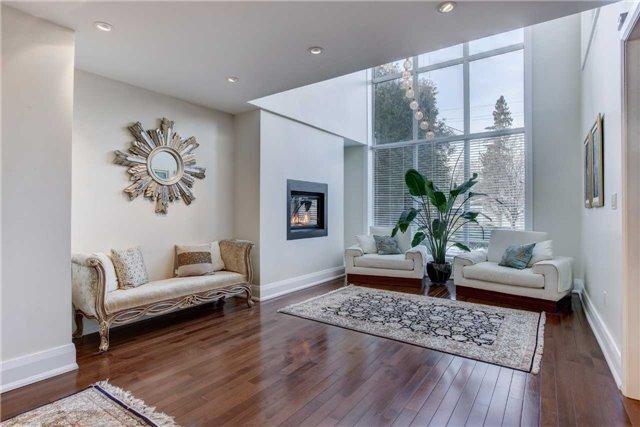 11 Blithfield Ave, House detached with 4 bedrooms, 5 bathrooms and 4 parking in Toronto ON | Image 2