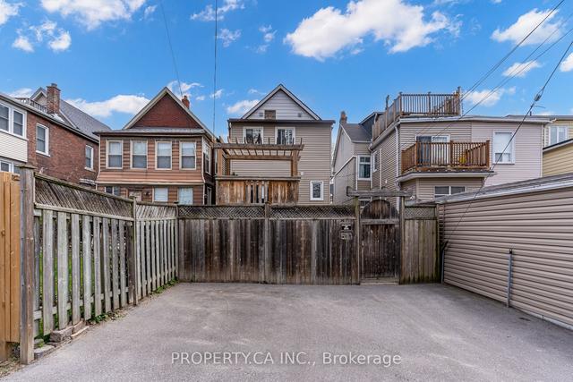 514 Pape Ave, House detached with 3 bedrooms, 5 bathrooms and 2 parking in Toronto ON | Image 30