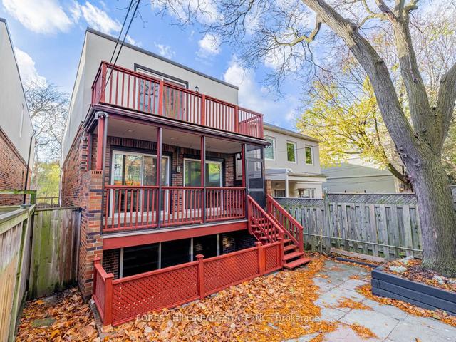 1025 Spadina Rd, House detached with 4 bedrooms, 5 bathrooms and 2 parking in Toronto ON | Image 22