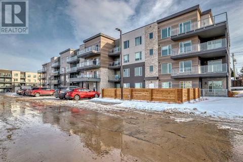 405, - 200 Shawnee Square Sw, Condo with 2 bedrooms, 2 bathrooms and 1 parking in Calgary AB | Card Image