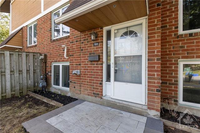 122 Salter Crescent, Townhouse with 3 bedrooms, 2 bathrooms and 1 parking in Ottawa ON | Image 25