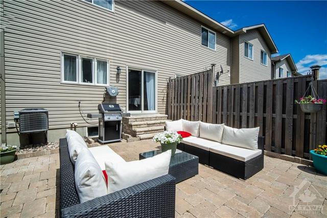58 Bellwood Drive, Townhouse with 3 bedrooms, 3 bathrooms and 3 parking in Arnprior ON | Image 26