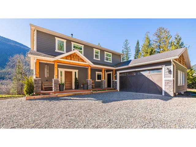 4817 Goat River North Road, House detached with 4 bedrooms, 4 bathrooms and 6 parking in Central Kootenay B BC | Image 45