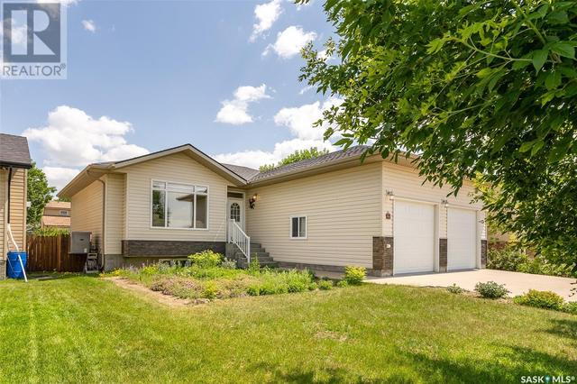 25 Arlington Avenue, House detached with 5 bedrooms, 3 bathrooms and null parking in Moose Jaw SK | Image 2