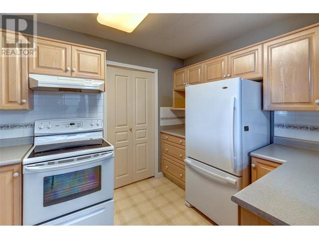 313 - 3890 Brown Road, Condo with 2 bedrooms, 2 bathrooms and 1 parking in West Kelowna BC | Image 11