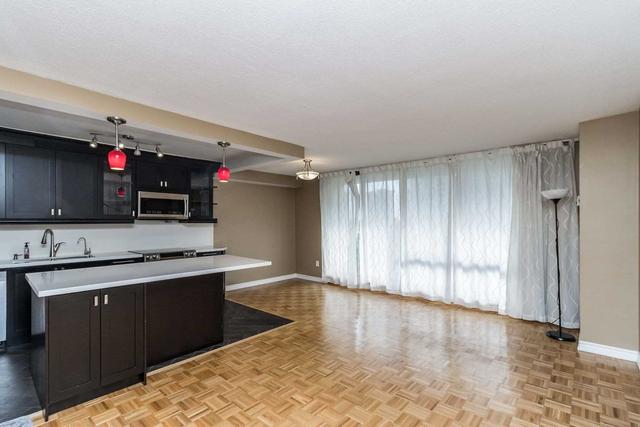 1411 - 177 Linus Rd, Condo with 2 bedrooms, 2 bathrooms and 1 parking in Toronto ON | Image 37