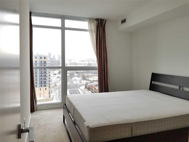 1011 - 29 Singer Crt, Condo with 2 bedrooms, 2 bathrooms and 1 parking in Toronto ON | Image 6