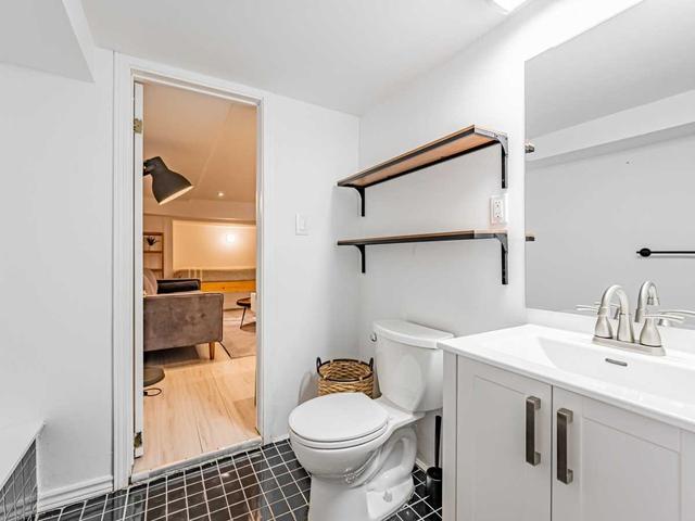 studio - 17 Boston Ave, House attached with 0 bedrooms, 1 bathrooms and 0 parking in Toronto ON | Image 19