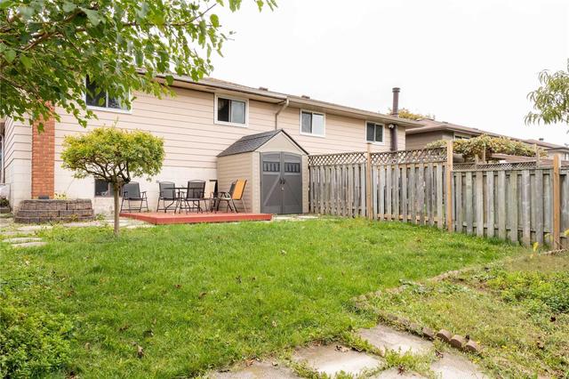 101 Anna Capri Dr, House semidetached with 3 bedrooms, 2 bathrooms and 3 parking in Hamilton ON | Image 16