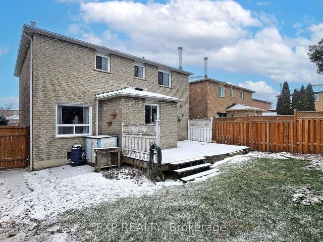 49 Gurr Cres, House detached with 3 bedrooms, 3 bathrooms and 4 parking in Ajax ON | Image 32