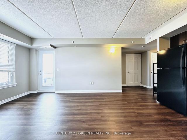 402 - 716 Main St E, Condo with 2 bedrooms, 2 bathrooms and 1 parking in Milton ON | Image 16