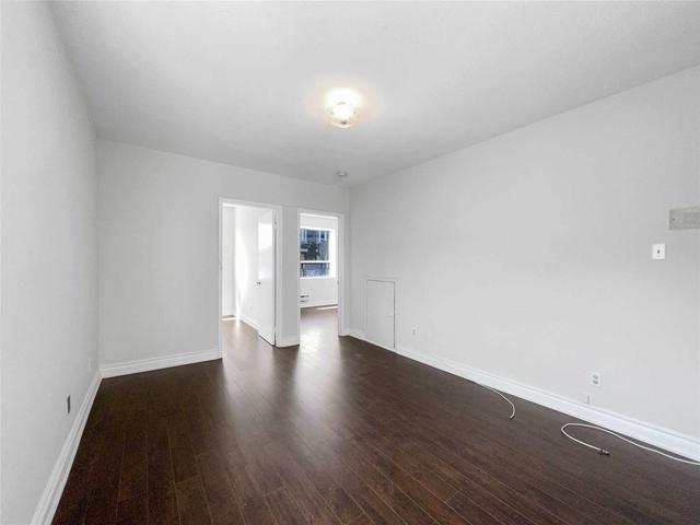 unit 1 - 946 Bloor St W, House detached with 2 bedrooms, 1 bathrooms and 0 parking in Toronto ON | Image 4